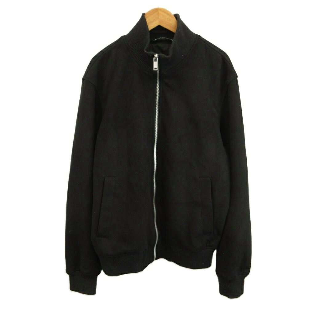 【中古】ザラ ZARA ブルゾン M 黒 ブラック 無地 長袖 スタンドカラー /RS ■GY75 メンズ 【ベクトル 古着】 260812ブランドザラ ZARA表記サイズM実寸サイズ肩幅：50cm　身幅：53cm　着丈：60cm　袖丈：63cm　　素材表地：ポリエステル 外側：ポリエステル、ポリウレタン色黒 ブラック状態襟元の毛羽立ちが目立ちますが、その他に目立ったダメージはなく、問題なくご使用いただける商品です。 ※あくまでも中古品ですので掲載写真や記載内容をご確認いただき、ご理解の上ご購入ください。備考（株）ITXジャパン商品のお問い合わせの回答を休止しております。＊各商品ページの商品詳細等をご確認の上ご購入ください。【中古】ザラ ZARA ブルゾン M 黒 ブラック 無地 長袖 スタンドカラー /RS ■GY75 メンズ 【ベクトル 古着】 260812状態ランク　”AB”詳細については、下記および「状態ランクについて」ページをご覧ください。未使用・新品の商品ほぼ新品同様の商品使用感が少なく、かなり状態の良い商品使用感はあるが、傷や汚れの少ない商品使用感の他、傷や汚れが見られる商品かなり大きな傷みがある難あり商品※S〜CランクはUSED品となりますので、使用感をご理解の上でご入札下さい。状態ランクについてinformationブランドザラ ZARA表記サイズM実寸サイズ肩幅：50cm　身幅：53cm　着丈：60cm　袖丈：63cm　　素材表地：ポリエステル 外側：ポリエステル、ポリウレタン色黒 ブラック状態襟元の毛羽立ちが目立ちますが、その他に目立ったダメージはなく、問題なくご使用いただける商品です。 ※あくまでも中古品ですので掲載写真や記載内容をご確認いただき、ご理解の上ご購入ください。備考（株）ITXジャパン商品のお問い合わせの回答を休止しております。＊各商品ページの商品詳細等をご確認の上ご購入ください。本商品は一点物です他サイトや店舗にて販売している商品です。多少のお時間差にて欠品になることもございます。予めご了承頂ますようお願い致します。ベクトル・サイズガイドはこちらこの商品と同じブランドの商品を見る