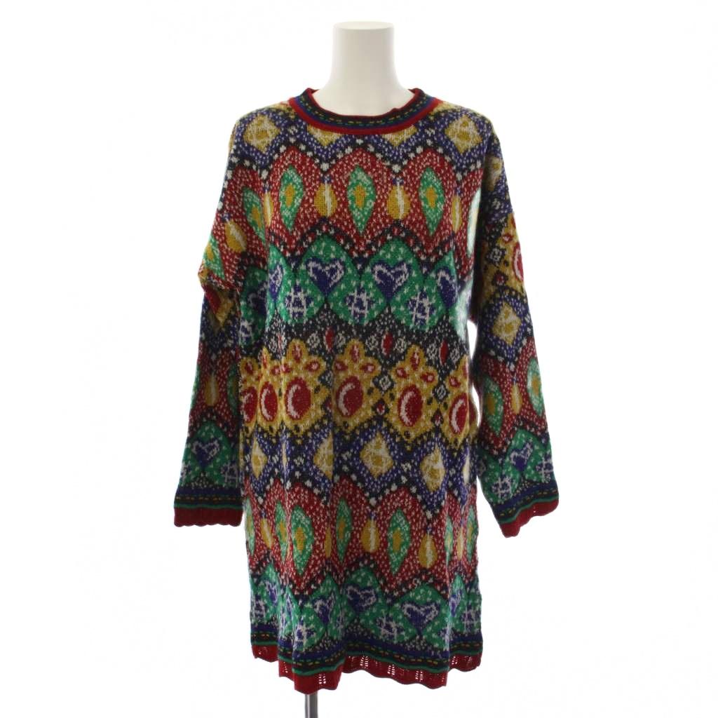 【中古】ミッソーニ MISSONI ヴィンテージ ニット ワンピース 長袖 ミニ丈 総柄 ウール アルパカ 158 マルチカラー /BM ■GY62 キッズ 【ベクトル 古着】 260813ブランドミッソーニ MISSONI表記サイズ158実寸サイズ身幅：52cm　着丈：78cm　ゆき丈：75cm　　素材ウール アクリル アルパカ ナイロン色マルチカラー状態表地にほつれが複数あります。 ※全体的に中古品としての使用感とダメージがありますが、通常使用には支障のない商品です。 掲載写真や記載内容をご確認いただき、ご理解の上ご購入ください。備考品番記載なし商品のお問い合わせの回答を休止しております。＊各商品ページの商品詳細等をご確認の上ご購入ください。【中古】ミッソーニ MISSONI ヴィンテージ ニット ワンピース 長袖 ミニ丈 総柄 ウール アルパカ 158 マルチカラー /BM ■GY62 キッズ 【ベクトル 古着】 260813状態ランク　”B”詳細については、下記および「状態ランクについて」ページをご覧ください。未使用・新品の商品ほぼ新品同様の商品使用感が少なく、かなり状態の良い商品使用感はあるが、傷や汚れの少ない商品使用感の他、傷や汚れが見られる商品かなり大きな傷みがある難あり商品※S〜CランクはUSED品となりますので、使用感をご理解の上でご入札下さい。状態ランクについてinformationブランドミッソーニ MISSONI表記サイズ158実寸サイズ身幅：52cm　着丈：78cm　ゆき丈：75cm　　素材ウール アクリル アルパカ ナイロン色マルチカラー状態表地にほつれが複数あります。 ※全体的に中古品としての使用感とダメージがありますが、通常使用には支障のない商品です。 掲載写真や記載内容をご確認いただき、ご理解の上ご購入ください。備考品番記載なし商品のお問い合わせの回答を休止しております。＊各商品ページの商品詳細等をご確認の上ご購入ください。本商品は一点物です他サイトや店舗にて販売している商品です。多少のお時間差にて欠品になることもございます。予めご了承頂ますようお願い致します。ベクトル・サイズガイドはこちらこの商品と同じブランドの商品を見る