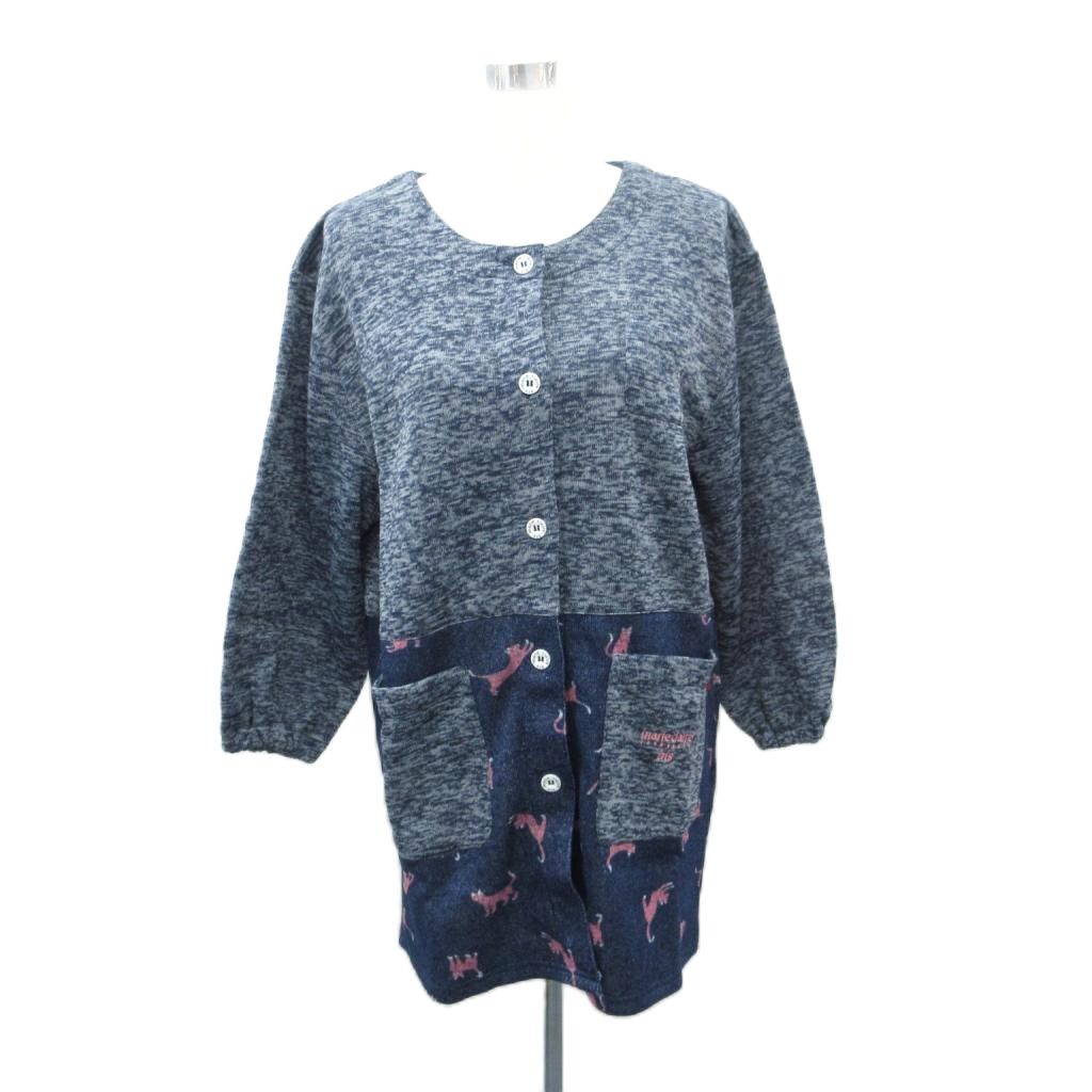 【中古】未使用品 マリクレール MARIE CLAIRE エプロン 割烹着 スモック M〜L 紺 切替 猫柄 ニット 長袖 裏起毛 /SY42 ■ECA008 レディース 【ベクトル 古着】 260814ブランドマリクレール MARIE CLAIRE表記サイズM〜L実寸サイズ肩幅：51cm　身幅：55.5cm　着丈：83cm　袖丈：47cm　　素材ポリエステル色紺仕様裏起毛 前ポケット×2状態未使用品です。 ※未使用品・新品同様の商品ではございますが、一度は一般の方の手に渡り、個人で保管されていた商品です。また、保管・陳列時の薄いスレなど微細な状態変化が見られる場合がございます。ご理解の上ご購入ください。備考オグラジャパン株式会社 商品のお問い合わせの回答を休止しております。＊各商品ページの商品詳細等をご確認の上ご購入ください。【中古】未使用品 マリクレール MARIE CLAIRE エプロン 割烹着 スモック M〜L 紺 切替 猫柄 ニット 長袖 裏起毛 /SY42 ■ECA008 レディース 【ベクトル 古着】 260814状態ランク　”S”詳細については、下記および「状態ランクについて」ページをご覧ください。未使用・新品の商品ほぼ新品同様の商品使用感が少なく、かなり状態の良い商品使用感はあるが、傷や汚れの少ない商品使用感の他、傷や汚れが見られる商品かなり大きな傷みがある難あり商品※S〜CランクはUSED品となりますので、使用感をご理解の上でご入札下さい。状態ランクについてinformationブランドマリクレール MARIE CLAIRE表記サイズM〜L実寸サイズ肩幅：51cm　身幅：55.5cm　着丈：83cm　袖丈：47cm　　素材ポリエステル色紺仕様裏起毛 前ポケット×2状態未使用品です。 ※未使用品・新品同様の商品ではございますが、一度は一般の方の手に渡り、個人で保管されていた商品です。また、保管・陳列時の薄いスレなど微細な状態変化が見られる場合がございます。ご理解の上ご購入ください。備考オグラジャパン株式会社 商品のお問い合わせの回答を休止しております。＊各商品ページの商品詳細等をご確認の上ご購入ください。本商品は一点物です他サイトや店舗にて販売している商品です。多少のお時間差にて欠品になることもございます。予めご了承頂ますようお願い致します。ベクトル・サイズガイドはこちらこの商品と同じブランドの商品を見る