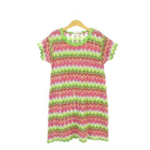 【中古】ミッソーニ MISSONI ワンピース ニット 子ども服（女の子用） 140 ピンク 緑 グリーン ジグザグ柄 半袖 スカラップヘム 48.01.458M /AO30 ■ECB009 キッズ 【ベクトル 古着】 260909ブランドミッソーニ MISSONI表記サイズ140実寸サイズ肩幅：32cm　身幅：36.5cm　着丈：69.5cm　袖丈：10cm　　素材コットン ナイロン アクリル色ピンク 緑 グリーン状態使用感が少なく、かなり状態の良い商品です。 ※あくまでも中古品ですので掲載写真や記載内容をご確認いただき、ご理解の上ご購入ください。備考品番:48.01.458M 代理店記載なし ケアタグ日本語表記なし商品のお問い合わせの回答を休止しております。＊各商品ページの商品詳細等をご確認の上ご購入ください。【中古】ミッソーニ MISSONI ワンピース ニット 子ども服（女の子用） 140 ピンク 緑 グリーン ジグザグ柄 半袖 スカラップヘム 48.01.458M /AO30 ■ECB009 キッズ 【ベクトル 古着】 260909状態ランク　”A”詳細については、下記および「状態ランクについて」ページをご覧ください。未使用・新品の商品ほぼ新品同様の商品使用感が少なく、かなり状態の良い商品使用感はあるが、傷や汚れの少ない商品使用感の他、傷や汚れが見られる商品かなり大きな傷みがある難あり商品※S〜CランクはUSED品となりますので、使用感をご理解の上でご入札下さい。状態ランクについてinformationブランドミッソーニ MISSONI表記サイズ140実寸サイズ肩幅：32cm　身幅：36.5cm　着丈：69.5cm　袖丈：10cm　　素材コットン ナイロン アクリル色ピンク 緑 グリーン状態使用感が少なく、かなり状態の良い商品です。 ※あくまでも中古品ですので掲載写真や記載内容をご確認いただき、ご理解の上ご購入ください。備考品番:48.01.458M 代理店記載なし ケアタグ日本語表記なし商品のお問い合わせの回答を休止しております。＊各商品ページの商品詳細等をご確認の上ご購入ください。本商品は一点物です他サイトや店舗にて販売している商品です。多少のお時間差にて欠品になることもございます。予めご了承頂ますようお願い致します。ベクトル・サイズガイドはこちらこの商品と同じブランドの商品を見る