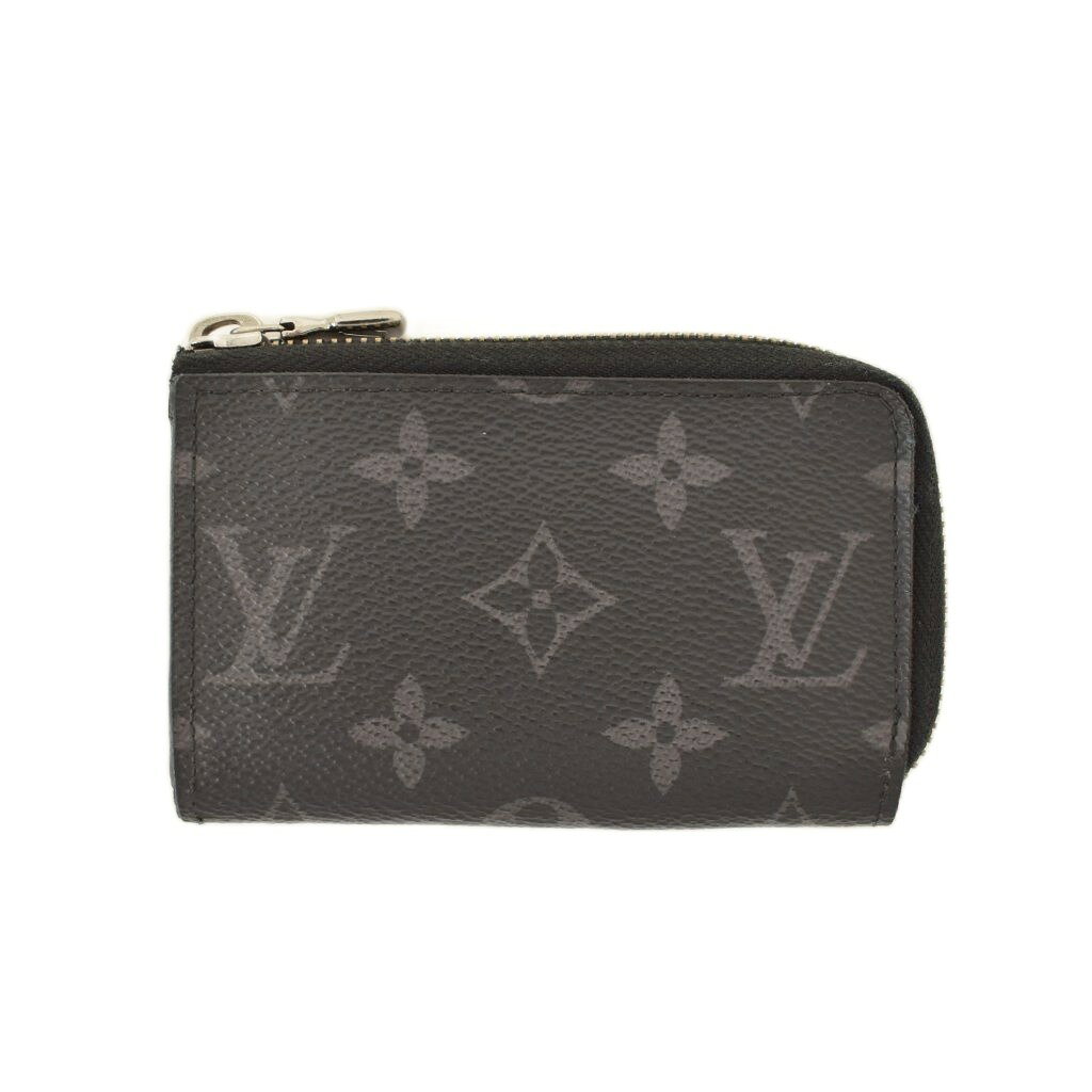 【中古】ルイヴィトン LOUIS VUITTON モノグラム エクリプス カー キーケース コインケース 黒 ブラック M64430 メンズ 【ベクトル 古着】 261013ブランドルイヴィトン LOUIS VUITTON実寸サイズヨコ：12cm　タテ：7.5cm　マチ：1cm　　色黒 ブラック状態・内部汚れ ・角スレ ・内部ストラップ欠品 ※全体的に中古品としての使用感とダメージがありますが、通常使用には支障のない商品です。 掲載写真や記載内容をご確認いただき、ご理解の上ご購入ください。付属品付属品なし備考品番 M64430商品のお問い合わせの回答を休止しております。＊各商品ページの商品詳細等をご確認の上ご購入ください。【中古】ルイヴィトン LOUIS VUITTON モノグラム エクリプス カー キーケース コインケース 黒 ブラック M64430 メンズ 【ベクトル 古着】 261013状態ランク　”B”詳細については、下記および「状態ランクについて」ページをご覧ください。未使用・新品の商品ほぼ新品同様の商品使用感が少なく、かなり状態の良い商品使用感はあるが、傷や汚れの少ない商品使用感の他、傷や汚れが見られる商品かなり大きな傷みがある難あり商品※S〜CランクはUSED品となりますので、使用感をご理解の上でご入札下さい。状態ランクについてinformationブランドルイヴィトン LOUIS VUITTON実寸サイズヨコ：12cm　タテ：7.5cm　マチ：1cm　　色黒 ブラック状態・内部汚れ ・角スレ ・内部ストラップ欠品 ※全体的に中古品としての使用感とダメージがありますが、通常使用には支障のない商品です。 掲載写真や記載内容をご確認いただき、ご理解の上ご購入ください。付属品付属品なし備考品番 M64430商品のお問い合わせの回答を休止しております。＊各商品ページの商品詳細等をご確認の上ご購入ください。本商品は一点物です他サイトや店舗にて販売している商品です。多少のお時間差にて欠品になることもございます。予めご了承頂ますようお願い致します。ベクトル・サイズガイドはこちらこの商品と同じブランドの商品を見る