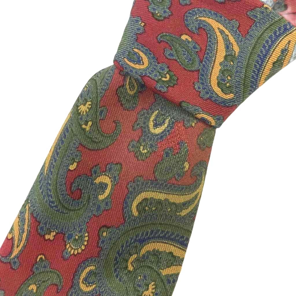 【中古】エトロ ETRO ネクタイ ビジネス ペイズリー シルク レトロ レッド ■GY06 メンズ 【ベクトル 古着】 260628ブランドエトロ ETRO実寸サイズ大剣：9cm　全長：142cm　　素材シルク色レッド状態・多少の汚れ、多少の使用感あり その他に目立ったダメージはなく、問題なくご使用いただける商品です。 ※あくまでも中古品ですので掲載写真や記載内容をご確認いただき、ご理解の上ご購入ください。付属品付属品なし商品のお問い合わせの回答を休止しております。＊各商品ページの商品詳細等をご確認の上ご購入ください。【中古】エトロ ETRO ネクタイ ビジネス ペイズリー シルク レトロ レッド ■GY06 メンズ 【ベクトル 古着】 260628状態ランク　”AB”詳細については、下記および「状態ランクについて」ページをご覧ください。未使用・新品の商品ほぼ新品同様の商品使用感が少なく、かなり状態の良い商品使用感はあるが、傷や汚れの少ない商品使用感の他、傷や汚れが見られる商品かなり大きな傷みがある難あり商品※S〜CランクはUSED品となりますので、使用感をご理解の上でご入札下さい。状態ランクについてinformationブランドエトロ ETRO実寸サイズ大剣：9cm　全長：142cm　　素材シルク色レッド状態・多少の汚れ、多少の使用感あり その他に目立ったダメージはなく、問題なくご使用いただける商品です。 ※あくまでも中古品ですので掲載写真や記載内容をご確認いただき、ご理解の上ご購入ください。付属品付属品なし商品のお問い合わせの回答を休止しております。＊各商品ページの商品詳細等をご確認の上ご購入ください。本商品は一点物です他サイトや店舗にて販売している商品です。多少のお時間差にて欠品になることもございます。予めご了承頂ますようお願い致します。ベクトル・サイズガイドはこちらこの商品と同じブランドの商品を見る
