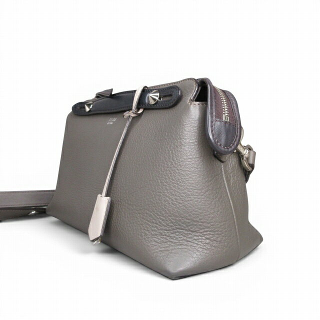 ブランド古着の買取販売ベクトルの【中古】フェンディ FENDI 美品 BY THE WAY バイザウェイ ショルダーバッグ ハンドバッグ グレー SB05150326763 レディース 【ベクトル 古着】 260609｜アングル2