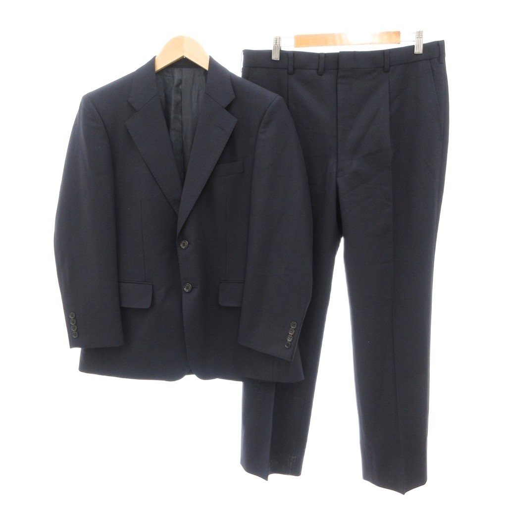 【中古】STYLE＆MORE カノニコ生地 シングル スーツ セットアップ テーラードジャケット パンツ スラックス 総裏地 サイドベンツ 紺 ネイビー /TQ メンズ 【ベクトル 古着】 260707表記サイズ表記なし実寸サイズジャケット 肩幅：43cm　ジャケット 身幅：55cm　ジャケット 着丈：71cm　ジャケット 袖丈：57cm　パンツ ウエスト：88cm　パンツ もも幅：31cm　パンツ 裾幅：21cm　パンツ 股上：38cm　パンツ 股下：70cm　　素材表地：毛 裏地：ポリエステル、ナイロン色紺 ネイビー仕様総裏 肩パッド入り状態・ジャケット内ポケット上にネーム刺繍あり ・パンツ裾に若干の汚れ その他に目立ったダメージはなく、問題なくご使用いただける商品です。 ※あくまでも中古品ですので掲載写真や記載内容をご確認いただき、ご理解の上ご購入ください。付属品付属品なし、写真に写っている物が全てです。備考（株）大丸松坂屋百貨店 製造（株）オンワード樫山 こちらのお品物は店舗で保管しておらず、店頭販売出来かねます。（※お取り寄せも出来かねます）商品のお問い合わせの回答を休止しております。＊各商品ページの商品詳細等をご確認の上ご購入ください。【中古】STYLE＆MORE カノニコ生地 シングル スーツ セットアップ テーラードジャケット パンツ スラックス 総裏地 サイドベンツ 紺 ネイビー /TQ メンズ 【ベクトル 古着】 260707状態ランク　”AB”詳細については、下記および「状態ランクについて」ページをご覧ください。未使用・新品の商品ほぼ新品同様の商品使用感が少なく、かなり状態の良い商品使用感はあるが、傷や汚れの少ない商品使用感の他、傷や汚れが見られる商品かなり大きな傷みがある難あり商品※S〜CランクはUSED品となりますので、使用感をご理解の上でご入札下さい。状態ランクについてinformation表記サイズ表記なし実寸サイズジャケット 肩幅：43cm　ジャケット 身幅：55cm　ジャケット 着丈：71cm　ジャケット 袖丈：57cm　パンツ ウエスト：88cm　パンツ もも幅：31cm　パンツ 裾幅：21cm　パンツ 股上：38cm　パンツ 股下：70cm　　素材表地：毛 裏地：ポリエステル、ナイロン色紺 ネイビー仕様総裏 肩パッド入り状態・ジャケット内ポケット上にネーム刺繍あり ・パンツ裾に若干の汚れ その他に目立ったダメージはなく、問題なくご使用いただける商品です。 ※あくまでも中古品ですので掲載写真や記載内容をご確認いただき、ご理解の上ご購入ください。付属品付属品なし、写真に写っている物が全てです。備考（株）大丸松坂屋百貨店 製造（株）オンワード樫山 こちらのお品物は店舗で保管しておらず、店頭販売出来かねます。（※お取り寄せも出来かねます）商品のお問い合わせの回答を休止しております。＊各商品ページの商品詳細等をご確認の上ご購入ください。本商品は一点物です他サイトや店舗にて販売している商品です。多少のお時間差にて欠品になることもございます。予めご了承頂ますようお願い致します。ベクトル・サイズガイドはこちらこの商品と同じブランドの商品を見る