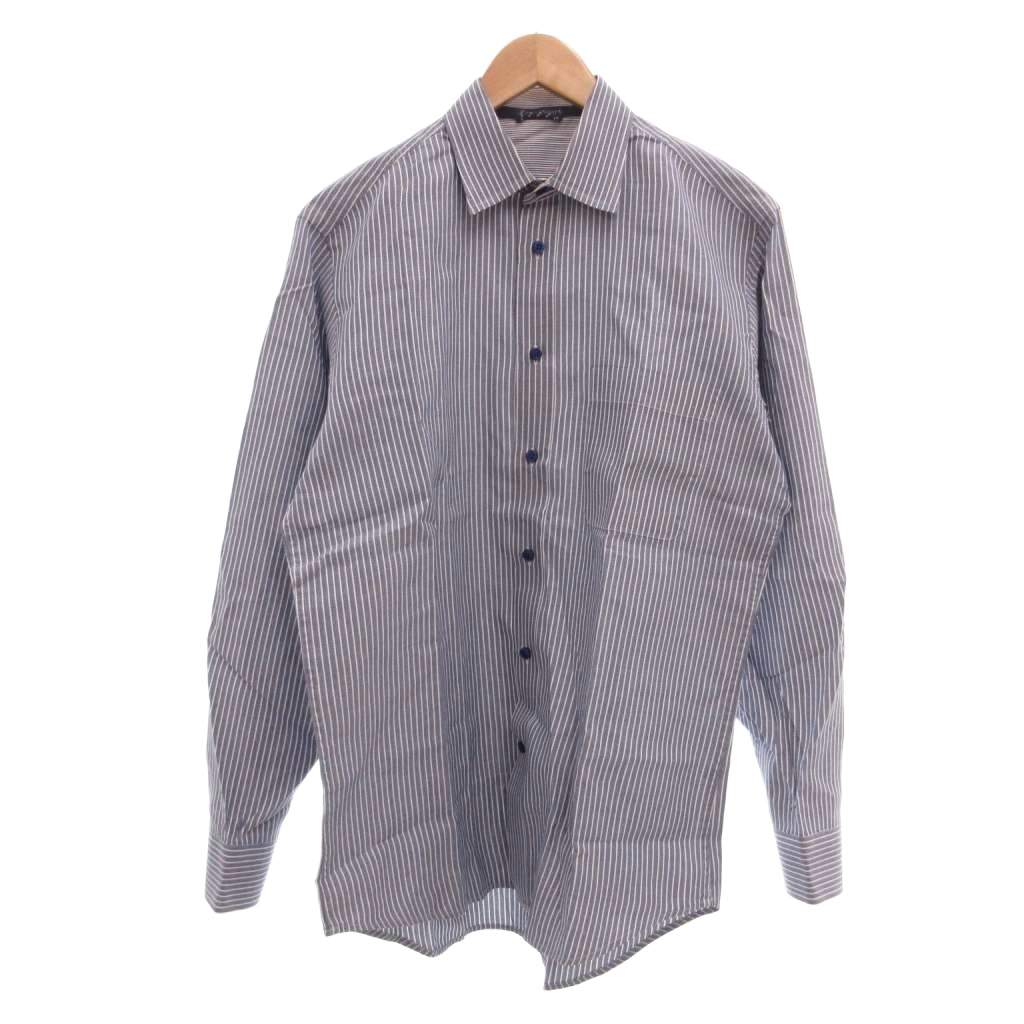 【中古】ゼニア スポーツ Zegna Sport シャツ レギュラーカラー 長袖 ストライプ柄 S 青 ブルー /NU ■IBO101 メンズ 【ベクトル 古着】 260818ブランドゼニア スポーツ Zegna Sport表記サイズS実寸サイズ肩幅：46cm　身幅：57cm　着丈：81cm　袖丈：64cm　　素材綿色青 ブルー状態・首周りに変色 ※全体的に中古品としての使用感とダメージがありますが、通常使用には支障のない商品です。 掲載写真や記載内容をご確認いただき、ご理解の上ご購入ください。付属品付属品なし、写真に写っている物が全てです。備考ゼニアジャパン（株） こちらのお品物は店舗で保管しておらず、店頭販売出来かねます。（※お取り寄せも出来かねます）商品のお問い合わせの回答を休止しております。＊各商品ページの商品詳細等をご確認の上ご購入ください。【中古】ゼニア スポーツ Zegna Sport シャツ レギュラーカラー 長袖 ストライプ柄 S 青 ブルー /NU ■IBO101 メンズ 【ベクトル 古着】 260818状態ランク　”B”詳細については、下記および「状態ランクについて」ページをご覧ください。未使用・新品の商品ほぼ新品同様の商品使用感が少なく、かなり状態の良い商品使用感はあるが、傷や汚れの少ない商品使用感の他、傷や汚れが見られる商品かなり大きな傷みがある難あり商品※S〜CランクはUSED品となりますので、使用感をご理解の上でご入札下さい。状態ランクについてinformationブランドゼニア スポーツ Zegna Sport表記サイズS実寸サイズ肩幅：46cm　身幅：57cm　着丈：81cm　袖丈：64cm　　素材綿色青 ブルー状態・首周りに変色 ※全体的に中古品としての使用感とダメージがありますが、通常使用には支障のない商品です。 掲載写真や記載内容をご確認いただき、ご理解の上ご購入ください。付属品付属品なし、写真に写っている物が全てです。備考ゼニアジャパン（株） こちらのお品物は店舗で保管しておらず、店頭販売出来かねます。（※お取り寄せも出来かねます）商品のお問い合わせの回答を休止しております。＊各商品ページの商品詳細等をご確認の上ご購入ください。本商品は一点物です他サイトや店舗にて販売している商品です。多少のお時間差にて欠品になることもございます。予めご了承頂ますようお願い致します。ベクトル・サイズガイドはこちらこの商品と同じブランドの商品を見る
