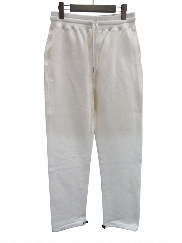 【中古】未使用品 ジョンエリオット JOHN ELLIOTT パンツ スウェット アイボリー M メンズ 【ベクトル 古着】 260205ブランドジョンエリオット JOHN ELLIOTT表記サイズ2実寸サイズウエスト：74cm　もも幅：31cm　裾幅：19cm　股上：36cm　股下：72cm　　素材綿100色アイボリー状態・タグ付きの未使用品です。 ※未使用品・新品同様の商品ではございますが、一度は一般の方の手に渡り、個人で保管されていた商品です。また、保管・陳列時の薄いスレなど微細な状態変化が見られる場合がございます。ご理解の上ご購入ください。 備考la belle vie 株式会社商品のお問い合わせの回答を休止しております。＊各商品ページの商品詳細等をご確認の上ご購入ください。【中古】未使用品 ジョンエリオット JOHN ELLIOTT パンツ スウェット アイボリー M メンズ 【ベクトル 古着】 260205状態ランク　”S”詳細については、下記および「状態ランクについて」ページをご覧ください。未使用・新品の商品ほぼ新品同様の商品使用感が少なく、かなり状態の良い商品使用感はあるが、傷や汚れの少ない商品使用感の他、傷や汚れが見られる商品かなり大きな傷みがある難あり商品※S〜CランクはUSED品となりますので、使用感をご理解の上でご入札下さい。状態ランクについてinformationブランドジョンエリオット JOHN ELLIOTT表記サイズ2実寸サイズウエスト：74cm　もも幅：31cm　裾幅：19cm　股上：36cm　股下：72cm　　素材綿100色アイボリー状態・タグ付きの未使用品です。 ※未使用品・新品同様の商品ではございますが、一度は一般の方の手に渡り、個人で保管されていた商品です。また、保管・陳列時の薄いスレなど微細な状態変化が見られる場合がございます。ご理解の上ご購入ください。 備考la belle vie 株式会社商品のお問い合わせの回答を休止しております。＊各商品ページの商品詳細等をご確認の上ご購入ください。本商品は一点物です他サイトや店舗にて販売している商品です。多少のお時間差にて欠品になることもございます。予めご了承頂ますようお願い致します。ベクトル・サイズガイドはこちらこの商品と同じブランドの商品を見る
