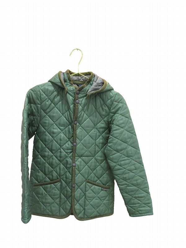 【中古】未使用品 ラベンハム LAVENHAM ジャケット キルティング カーキ 38 レディース 【ベクトル 古着】 260622ブランドラベンハム LAVENHAM表記サイズ38実寸サイズ肩幅：36cm　身幅：45cm　着丈：65cm　袖丈：60.5cm　　素材ポリエステル100色カーキ状態・試着程度の新品同様の商品です。 ※未使用品・新品同様の商品ではございますが、一度は一般の方の手に渡り、個人で保管されていた商品です。また、保管・陳列時の薄いスレなど微細な状態変化が見られる場合がございます。ご理解の上ご購入ください。 商品のお問い合わせの回答を休止しております。＊各商品ページの商品詳細等をご確認の上ご購入ください。【中古】未使用品 ラベンハム LAVENHAM ジャケット キルティング カーキ 38 レディース 【ベクトル 古着】 260622状態ランク　”S”詳細については、下記および「状態ランクについて」ページをご覧ください。未使用・新品の商品ほぼ新品同様の商品使用感が少なく、かなり状態の良い商品使用感はあるが、傷や汚れの少ない商品使用感の他、傷や汚れが見られる商品かなり大きな傷みがある難あり商品※S〜CランクはUSED品となりますので、使用感をご理解の上でご入札下さい。状態ランクについてinformationブランドラベンハム LAVENHAM表記サイズ38実寸サイズ肩幅：36cm　身幅：45cm　着丈：65cm　袖丈：60.5cm　　素材ポリエステル100色カーキ状態・試着程度の新品同様の商品です。 ※未使用品・新品同様の商品ではございますが、一度は一般の方の手に渡り、個人で保管されていた商品です。また、保管・陳列時の薄いスレなど微細な状態変化が見られる場合がございます。ご理解の上ご購入ください。 商品のお問い合わせの回答を休止しております。＊各商品ページの商品詳細等をご確認の上ご購入ください。本商品は一点物です他サイトや店舗にて販売している商品です。多少のお時間差にて欠品になることもございます。予めご了承頂ますようお願い致します。ベクトル・サイズガイドはこちらこの商品と同じブランドの商品を見る