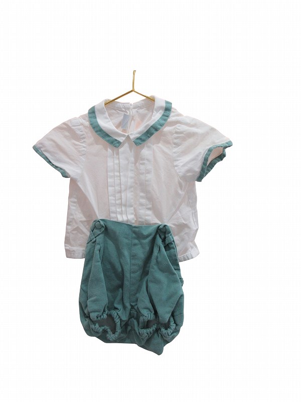 【中古】PEPALONDON ベビー服 セットアップ ホワイト×グリーン 18M キッズ 【ベクトル 古着】 260808ブランドPEPALONDON表記サイズ18実寸サイズジャケット 肩幅：18cm　　素材リネン56 コットン44色ホワイト×グリーン状態・大きく目立ったダメージはなく、問題なくご使用いただける商品です。 ※あくまでも中古品ですので掲載写真や記載内容をご確認いただき、ご理解の上ご購入ください。 商品のお問い合わせの回答を休止しております。＊各商品ページの商品詳細等をご確認の上ご購入ください。【中古】PEPALONDON ベビー服 セットアップ ホワイト×グリーン 18M キッズ 【ベクトル 古着】 260808状態ランク　”AB”詳細については、下記および「状態ランクについて」ページをご覧ください。未使用・新品の商品ほぼ新品同様の商品使用感が少なく、かなり状態の良い商品使用感はあるが、傷や汚れの少ない商品使用感の他、傷や汚れが見られる商品かなり大きな傷みがある難あり商品※S〜CランクはUSED品となりますので、使用感をご理解の上でご入札下さい。状態ランクについてinformationブランドPEPALONDON表記サイズ18実寸サイズジャケット 肩幅：18cm　　素材リネン56 コットン44色ホワイト×グリーン状態・大きく目立ったダメージはなく、問題なくご使用いただける商品です。 ※あくまでも中古品ですので掲載写真や記載内容をご確認いただき、ご理解の上ご購入ください。 商品のお問い合わせの回答を休止しております。＊各商品ページの商品詳細等をご確認の上ご購入ください。本商品は一点物です他サイトや店舗にて販売している商品です。多少のお時間差にて欠品になることもございます。予めご了承頂ますようお願い致します。ベクトル・サイズガイドはこちらこの商品と同じブランドの商品を見る