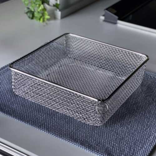 商品名 すっきり暮らす　水切りかご　スクエアタイプ メーカー ビーワーススタイル / be worth style 品番 LW-930000 品質表示 本体/18-8ステンレス 耐荷重 (約)4kg サイズ 外寸/(約)W280×D270×...