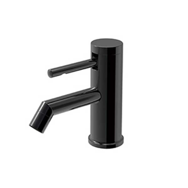 商品名 CERA ORIGINAL COLLECTION セラオリジナルコレクション 立水栓 ブラック メーカー CERA TRADING / セラトレーディング 品番 CET6100Y-BL 商品説明 シンプルで操作性のよい立水栓を品揃え。高さが選べるため、さまざまなタイプの洗面ボウル（洗面器）や手洗器と組み合わせることができます。 ご注意 商品の仕様・詳細は、メーカーホームページまたはメーカー窓口にてご確認ください。 沖縄・離島また一部地域は別途送料が必要です。 納期は変動する場合がございます。お急ぎの場合は、ご購入前に弊社までご確認ください。余裕をもってご注文いただきますようお願いいたします。 お客様都合による返品・交換・キャンセルは承っておりません。ご注文前に十分ご確認ください。