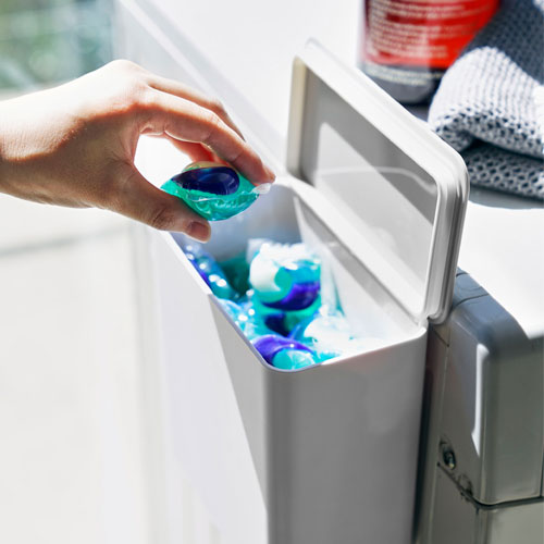 マグネット洗濯洗剤ボールストッカー タワー/TOWER ホワイト/04266 ブラック/04267 山崎実業/YAMAZAKI 洗濯機上 洗面所 白 黒 収納