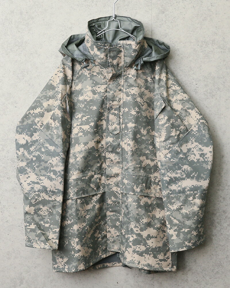 実物 新品 デッドストック 米軍 ECWCS 2nd Gen GORE-TEX パーカ ACU（UCP）【クーポン対象外】｜ミリタリージャケット マウンテンパーカー メンズ ミリタリー アウター 軍放出品 軍モノ おしゃれ 大きいサイズ 迷彩 カモフラージュ 冬 ギフト【I】 送料無料