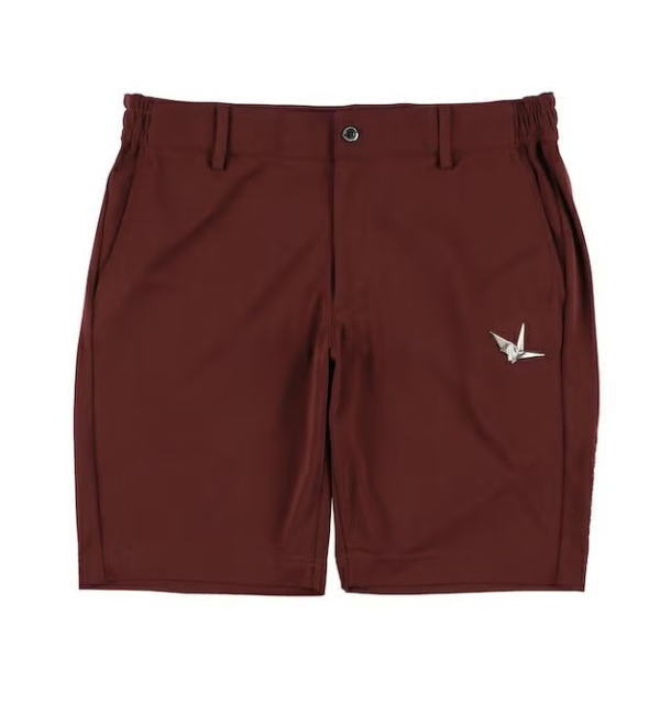 1PIU1UGUALE3 113 GOLF LUXE MESH SHORTS ウノピゥウノウグァーレトレ ゴルフ メンズ ハーフパンツ ショートパンツ ウノピュウノ BURGUNDY ヴァ―ガンディ【 GRP206-GPU022】 1PIU1UGUALE3 GOLF 日本から世界に向けて発信するブランドとして世界中の上質な素材を贅沢に使用しラグジュアリーな商品を リリースし続ける1PIU1UGUALE3。 ハイエンドラグジュアリーブランドが、提案する高いデザイン性とスポーツの機能美を併せ持ち上質を知る全てのプレイヤーの為のウェアとしてリリース!! 113 GOLF LUXE MESH SHORTS LUXE MESH 呼吸する機能美。真夏のフィールドを軽快に駆ける「極上のパワーメッシュ」機能美とラグジュアリーを極める1PIU1UGUALE3 GOLFより究極の通気性と高機能を備えたメッシュショーツが登場。 素材の質感を活かすため、装飾を抑えたクリーンなルックスに仕上げました。 ウエスト部分にはゴムを仕込んだシャーリング仕様を採用。 高いフィット感とともに、プレー中の腹部への圧迫感を軽減し、常に最適なサイズ感で着用いただける快適なアジャスト機能を実現。 前身頃の左側にはブランドの象徴である「鶴」のロゴを配置。さらに後ろ身頃の右側には「113G」のロゴを配し、前後どちらから見てもブランドのアイデンティティが際立つ洗練されたディテールを施しています。 MATERIAL 高機能「パワーメッシュ」素材を採用。ポリエステルメッシュの特性を活かした優れたストレッチ性を保持。 身体の動きにストレスなく追随する機動性を実現しました。 イージーケア素材を使用することで、汗をかいてもベタつきにくいドライな質感と良好な肌ざわりをキープ。 繰り返しの着用や洗濯でも型崩れしにくい高いメンテナンス性も魅力です。夏を制するマルチファンクション。 「接触冷感」「UV CUT」「吸水速乾」という夏のラウンドに不可欠な機能を網羅。 さらに卓越した通気性が衣服内の熱を素早く放出し、常に快適な着用感を約束します。 ※在庫反映は定期的に行っておりますが、万が一品切れの際はご容赦下さい。 ※北海道・沖縄は送料無料表示の場合でも、追加料金がかかります。 （楽天のシステム上、勝手に無料表示されてしまうので、申し訳ございませんがご了承下さい。） 北海道　1,000円 沖縄　　2,000円 ※お客様都合でのご返品は出来かねますのでお気を付け下さい！
