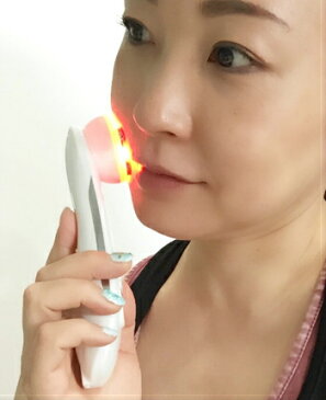 送料無料 自宅 LED 光エステ 家庭用 美顔器 LED美顔器 1台5役 EMS メソポレーショ ンRF (無線周波数) リフトアップ 小顔 ニキビ たるみ シワ コラーゲン ハリ シミ そばかす 若返り Vシェイプ ひきしめ 整形 美容父の日 ギフト 人気 2021