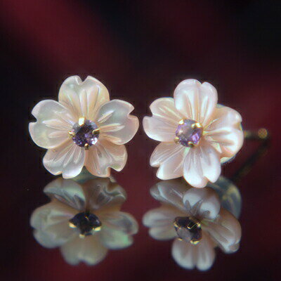 誕生石・宝石のヨコヤマで買える「【10%OFFクーポン1日23:59まで】桜 ピアス さくら ピアス サクラ ピアス ピンクシェル&アメジストフラワーピアス アメジスト ピアス 桜ピアス さくらピアス サクラピアス 花ピアス フラワーモチーフ 2月誕生石」の画像です。価格は6,500円になります。