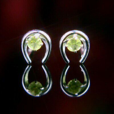 【P10倍4日9:59まで】K10WG天然ペリドット馬蹄ピアス ホースシュー ピアス ペリドット ピアス ホワイトゴールド 8月誕生石のサムネイル