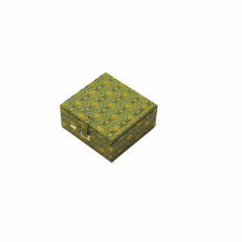 印材の収納・持ち運びに適した印箱です。サイズ個装サイズ：9×8×5cm重量個装重量：110g生産国カンボジア※複数個ご購入の場合、別途送料が発生する場合がございます。※ラッピング・のし未対応です※送り先が北海道・沖縄・離島への配送は、追加送料をご請求となる可能性がございます。　その場合は当店にて注文確認後、別途追加送料のご連絡をさせていただきます。※在庫切れの場合、ご注文をキャンセルとさせて頂く場合がございます。　予めご了承ください。fk094igrjs