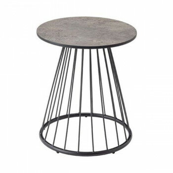 中央に向かって伸びる細いブラックスチールの脚部が特徴的なラウンドテーブル。モダンでスタイリッシュなデザインが魅力的で、上品な空間を演出します。サイズW40×D40×H45cm個装サイズ：45×45×48cm重量4.0kg個装重量：5000g素材・材質メラミン化粧樹脂スチール仕様完成品粉体塗装傷防止保護キャップ生産国中国※複数個ご購入の場合、別途送料が発生する場合がございます。※ラッピング・のし未対応です※送り先が北海道・沖縄・離島への配送は、追加送料をご請求となる可能性がございます。　その場合は当店にて注文確認後、別途追加送料のご連絡をさせていただきます。※在庫切れの場合、ご注文をキャンセルとさせて頂く場合がございます。　予めご了承ください。fk094igrjs