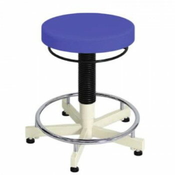 衛生的なクロムメッキ加工の円形足置きステップ付きのチェアーです。高さ調節がどの位置からでも自由に行えるリング状レバーを採用。360度回転式座面です。※受注生産品のため、ご注文後のキャンセルはお受けできません。※時間指定・時間帯指定は不可とな...