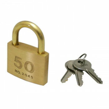 シリンダー錠タイプの南京錠です。サイズ幅50×奥行14×高さ66mm個装サイズ：1.5×12×7cm重量個装重量：205g素材・材質本体:真鍮、つる:真鍮仕様付属キー×3生産国中国※複数個ご購入の場合、別途送料が発生する場合がございます。※ラッピング・のし未対応です※送り先が北海道・沖縄・離島への配送は、追加送料をご請求となる可能性がございます。　その場合は当店にて注文確認後、別途追加送料のご連絡をさせていただきます。※在庫切れの場合、ご注文をキャンセルとさせて頂く場合がございます。　予めご了承ください。fk094igrjs