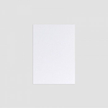 さざ波のようなフェルトマーク(穏やかな凹凸)が特徴の紙。青みがかった高白色の厚口ポストカードです。※商品画像の色は、ご使用のモニターなどにより、実際と異なって見える場合がございます。ご了承ください。※商品の仕様は、諸般の事情により予告なく変更する場合がございます。予めご了承ください。サイズ150×105mm個装サイズ：15.0×10.5×4.3cm重量個装重量：439g仕様使用紙:マーメイド フロスティホワイト 四六判Y目 210kg【プリンタ適性】インクジェット(染料):×インクジェット(顔料):×レーザー:×両面印刷:×セット内容100枚入生産国日本※複数個ご購入の場合、別途送料が発生する場合がございます。※ラッピング・のし未対応です※送り先が北海道・沖縄・離島への配送は、追加送料をご請求となる可能性がございます。　その場合は当店にて注文確認後、別途追加送料のご連絡をさせていただきます。※在庫切れの場合、ご注文をキャンセルとさせて頂く場合がございます。　予めご了承ください。fk094igrjs