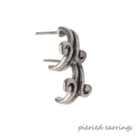 シルバーピアス ひねりのきいたシルバー線を2つ組み合わせて形にしたG型ピアス e053(e-5-7) シルバー925 silver925 シルバーアクセサリー レディースピアス スタッドピアス