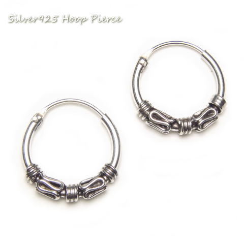 シルバーピアス 直径約12mm 細めタイプ S字 ねじねじの模様 フープピアス シルバー925 silver925 シルバーアクセサリー ループピアス レディースピアス メンズピアス エスニック バリスタイル グルグル 巻き巻き