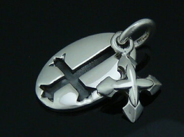 シルバー925　クロスのペンダントヘッド　十字架 silver925　シルバーアクセサリー　ペンダントヘッド　ペンダントトップ　メンズ