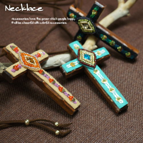 \半額★50%OFF/クロス 十字架 フェルト スパンコール ロングネックレス レディース メンズ ハロウィン 大きめ
