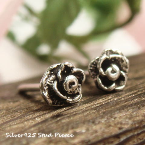 シルバーピアス 4mmサイズでとっても小さいけれどエレガントな薔薇の花ピアス a054(a-2-4) シルバー925 silver925 シルバーアクセサリー ...