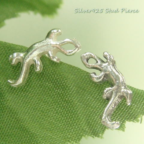 シルバーピアス イモリ？ヤモリ？トカゲ？爬虫類とかげピアス 動物 アニマル シルバー925 silver925 シルバーアクセサリー スタッドピアス レディースピアス