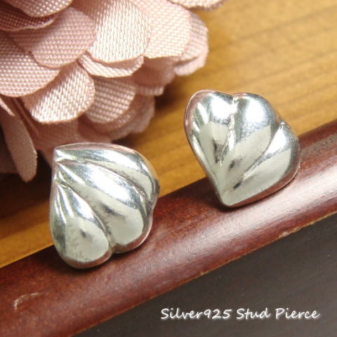 30%OFF!!シルバーピアス クリームのような貝殻のようなハートのような不思議な形だけれど可愛らしいシルバースタッドピアス  シルバー925 silver925 シルバーアクセサリー レディースピアス