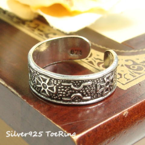 フリーサイズリング 壁画の様に見え存在感抜群 十字架を刻んだ足指リング シルバー925 silver925 シルバーアクセサリー 指輪 足指リング トゥリング ...
