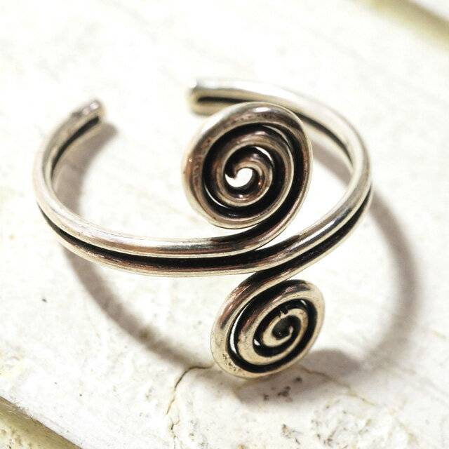 シルバー925 フリーサイズリング 渦巻き足指リング74 シルバー925 silver925 シルバーアクセサリー 指輪 足指リング トゥリング トウリング ピ...