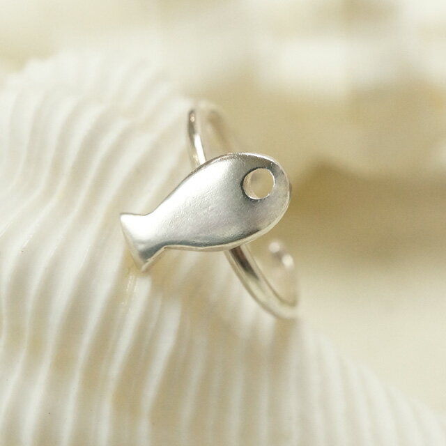フリーサイズリング ちょこんとカワイイお魚が特徴的な足指リング フィッシュ 動物 アニマル 海 シルバー925 silver925 シルバーアクセサリー 指輪 ...
