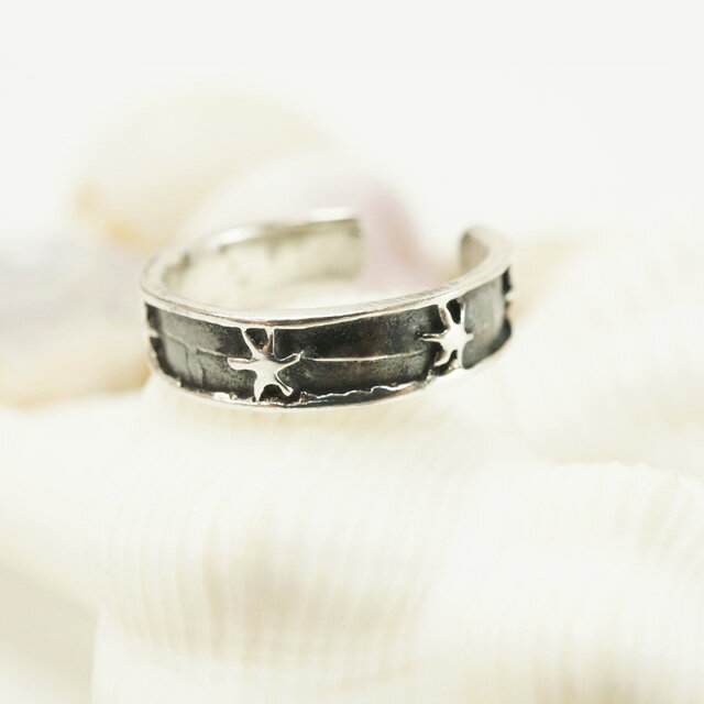 フリーサイズリング 星のような模様に墨のアンティーク感がオシャレな足指リング スター シルバー925 silver925 シルバーアクセサリー 指輪 足指リング...