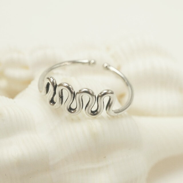 フリーサイズリング 曲線のウェーブがオシャレな足指リング ウェーブ シルバー925 silver925 シルバーアクセサリー 指輪 足指リング トゥリング トウ...