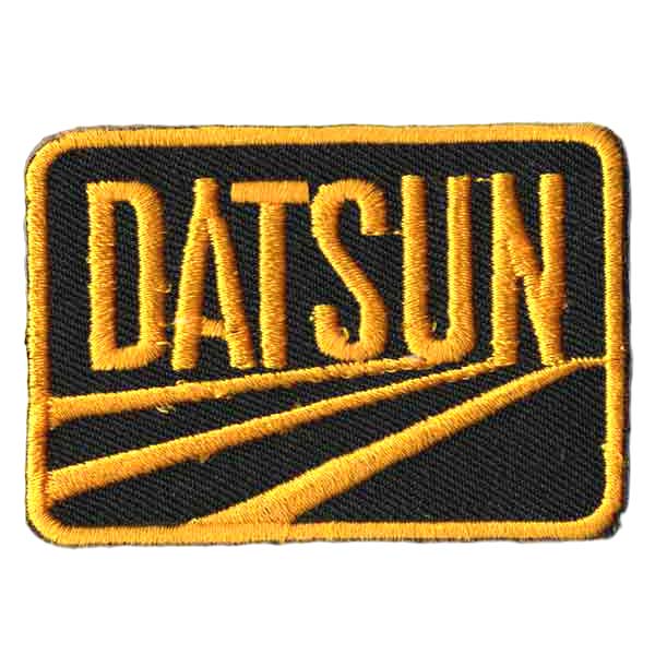 メール便可 ワッペン DATSUN square BK (7.5x5.3cm) 手芸 パッチ アメ雑 アメリカン雑貨 カスタム モーター ヴィンテージ パッチワーク アメリカ US ホットロッド アメ車 バイク ツーリング 0345