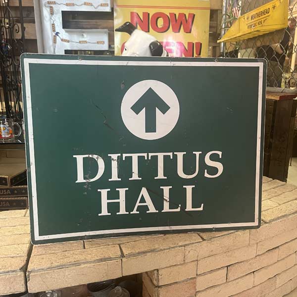 楽天アメリカンガレージライフCHOPPERSヴィンテージ 看板 DITTUS HALL / 標識看板 ガレージ ストリートサイン アメリカン雑貨