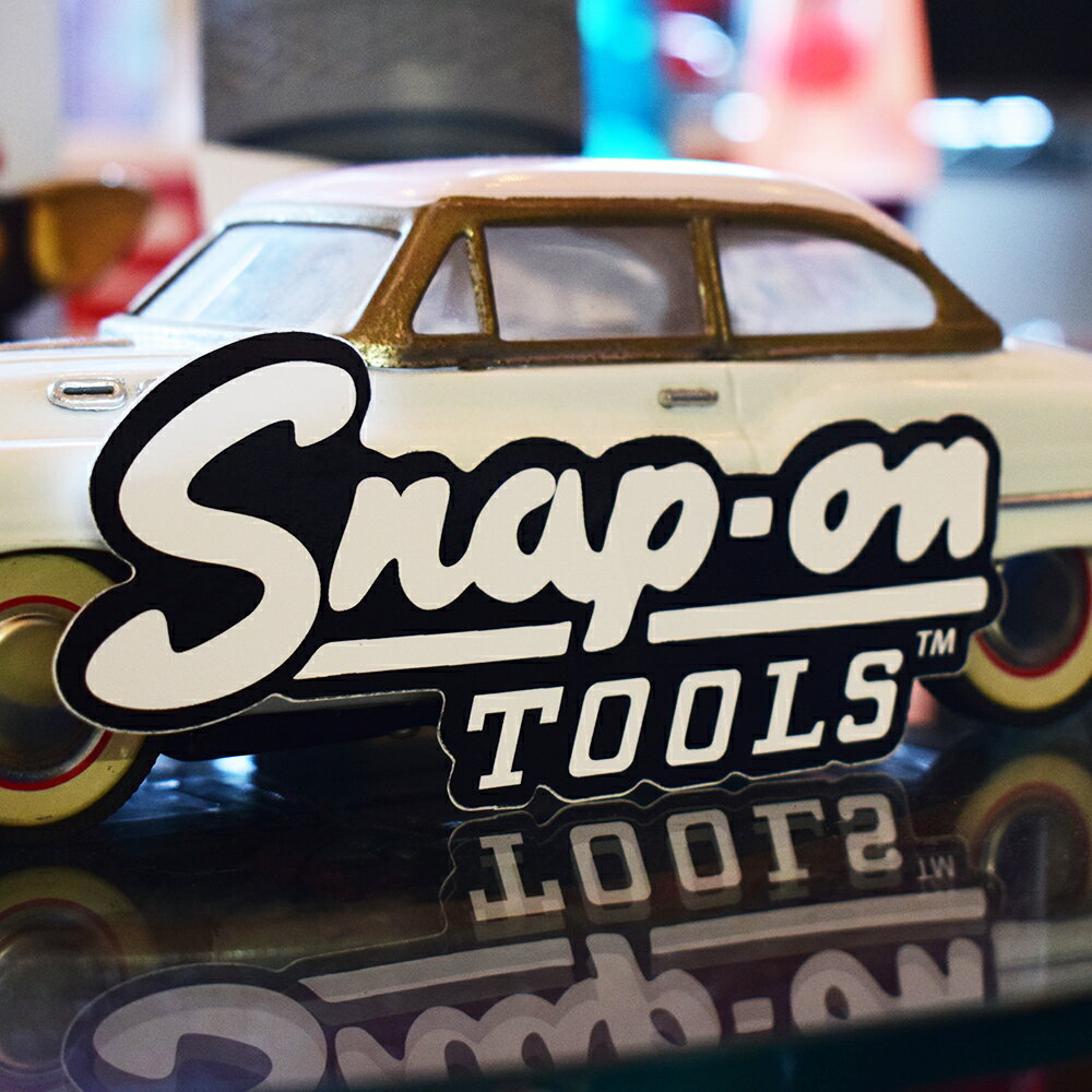 ステッカー Snap-on スナップオン ホワイトベースロゴ/アメリカン雑貨 アメ車 工具 アメリカ デカール F1 motoGP カッコイイ ガレージ ツール