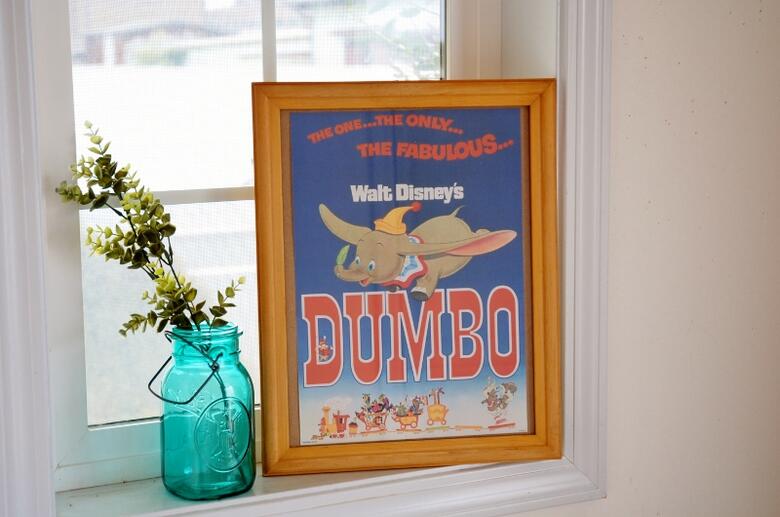 ディズニー 送料無料 ダンボ DUMBO レトロ ピクチャー フレーム walt Disneys ランド 壁掛け 壁飾り アメリカン インテリア カントリー 雑貨 スタンド 広告 可愛い かわいい 安い アンティーク 飾り 壁面 装飾 ナチュラル 北欧 夢の国 セール 特価 額縁 子象 子供部屋