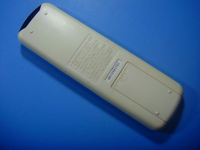 0010403767 ハイアール Haier エアコン用リモコン 送料無料 スピード発送 即決 動...