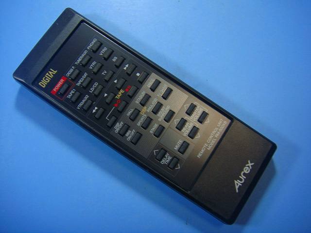 【商品情報】 メーカー：Aurex 型番：RM-500XB 付属品：本体（写真内の物ですべてになります） ※電池カバー、バッテリー、充電器、コード、ふた カバー、枠等の付属品は写真に写ってない場合付属しません。 【商品の状態に関して】 使用感、スレキズ、日焼け等あります。 【状態に関して】 ・割れ、さび、日焼け、変色等写真よりご判断下さい。 ・給湯器等の水回りリモコンの水垢汚れは写真よりご判断下さい。 ・配線ありの商品に関して、切り具合は、写真よりご判断下さい。 ・電池ケース内、その他にさびがある場合写真に掲載致します。 ・商品の色見はご利用のパソコンやモニターの環境により、 実物と多少異なる場合がございます、ご了承下さい。 【赤外線による動作確認ができる商品に関して】 赤外線による動作確認ができる商品は、下記以外の全ボタン動作確認しております。 時刻合わせ、タイマー設定ボタンは動作確認をしていない為、動作保証対象外となります。 不具合がある場合は、上記の（商品の状態に関して）の欄に記載いたします。 赤外線による動作確認がとれる主なリモコンは下記になります。 家庭用エアコン、テレビ、レコーダー、オーディオ、照明などのリモコンです。 ※一部赤外線タイプではない商品がございます。その場合は動作未確認のため、 動作保証は、下記の給湯器などのリモコンと同じ扱いとなります。 【業務エアコン、給湯器、子機等に関して】 本体がない為動作確認は行っておりません。 万が一、不具合の額ご返金致します。(到着7日以内に限ります) ※取付前に必ず業者の方に動作確認をしてもらって下さい。 【充電器、バッテリー等がある商品に関して】 バッテリー、充電器、コード等写真に写ってる場合は付属します。 ※バッテリーは、消耗品の為、動作補償対象外になります。 使用可能か、寿命等も不明です。 【商品の清掃に関して】 できるだけ販売価格を抑えるため、全体的に簡易清掃になります。 商品に管理番号を貼り保管しているため、テープの粘着部が 残る場合がございます。上記、ご了承ください。 【発送に関して】 全国一律送料無料（日本郵便） ※離島・一部地域でも追加送料はかかりません。 厚み3cm以内はクリックポストで発送致します 厚み3cm以上はレターパックで発送致します。 13時までのお支払いの場合、当日発送致します。 13時以降のお支払いの場合、翌日発送致します。 ※交通状況、天候、当社の都合等で変更になる場合があります。 もちろんその場合も送料無料です。 【不良品返金保証に関して】 商品説明に記載が無い破損、不具合がある場合ご返金致します。　　　 到着後7日間以内にメール又はお電話にてご連絡下さい。 お客様都合による返品・交換は受付けておりません。ご了承下さい。 【ストア情報】 会社名：オークショップ 電話番号：076-201-8087 免許情報：古物商許可証　第511070011425号/石川県公安委員会　