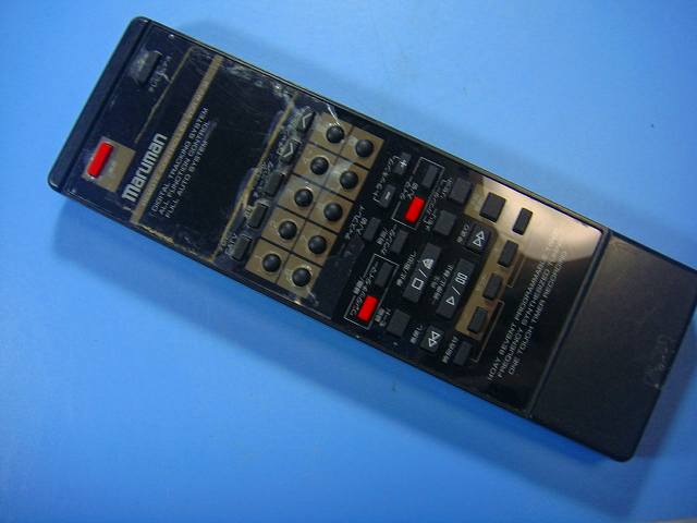 【商品情報】 メーカー：maruman 型番：MV-34 付属品：本体（写真内の物ですべてになります） ※電池カバー、バッテリー、充電器、コード、ふた カバー、枠等の付属品は写真に写ってない場合付属しません。 【商品の状態に関して】 使用感、スレキズ、日焼け等あります。 【状態に関して】 ・割れ、さび、日焼け、変色等写真よりご判断下さい。 ・給湯器等の水回りリモコンの水垢汚れは写真よりご判断下さい。 ・配線ありの商品に関して、切り具合は、写真よりご判断下さい。 ・電池ケース内、その他にさびがある場合写真に掲載致します。 ・商品の色見はご利用のパソコンやモニターの環境により、 実物と多少異なる場合がございます、ご了承下さい。 【赤外線による動作確認ができる商品に関して】 赤外線による動作確認ができる商品は、下記以外の全ボタン動作確認しております。 時刻合わせ、タイマー設定ボタンは動作確認をしていない為、動作保証対象外となります。 不具合がある場合は、上記の（商品の状態に関して）の欄に記載いたします。 赤外線による動作確認がとれる主なリモコンは下記になります。 家庭用エアコン、テレビ、レコーダー、オーディオ、照明などのリモコンです。 ※一部赤外線タイプではない商品がございます。その場合は動作未確認のため、 動作保証は、下記の給湯器などのリモコンと同じ扱いとなります。 【業務エアコン、給湯器、子機等に関して】 本体がない為動作確認は行っておりません。 万が一、不具合の額ご返金致します。(到着7日以内に限ります) ※取付前に必ず業者の方に動作確認をしてもらって下さい。 【充電器、バッテリー等がある商品に関して】 バッテリー、充電器、コード等写真に写ってる場合は付属します。 ※バッテリーは、消耗品の為、動作補償対象外になります。 使用可能か、寿命等も不明です。 【商品の清掃に関して】 できるだけ販売価格を抑えるため、全体的に簡易清掃になります。 商品に管理番号を貼り保管しているため、テープの粘着部が 残る場合がございます。上記、ご了承ください。 【発送に関して】 全国一律送料無料（日本郵便） ※離島・一部地域でも追加送料はかかりません。 厚み3cm以内はクリックポストで発送致します 厚み3cm以上はレターパックで発送致します。 13時までのお支払いの場合、当日発送致します。 13時以降のお支払いの場合、翌日発送致します。 ※交通状況、天候、当社の都合等で変更になる場合があります。 もちろんその場合も送料無料です。 【不良品返金保証に関して】 商品説明に記載が無い破損、不具合がある場合ご返金致します。　　　 到着後7日間以内にメール又はお電話にてご連絡下さい。 お客様都合による返品・交換は受付けておりません。ご了承下さい。 【ストア情報】 会社名：オークショップ 電話番号：076-201-8087 免許情報：古物商許可証　第511070011425号/石川県公安委員会　