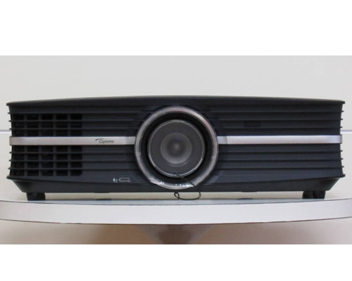 【展示品 即納可能】【送料無料】Optoma UHD65オプトマ 4K対応DLPプロジェクターランプ使用時間49時間0.66型 DLP 4K UHDチップセット高輝度2,200ルーメンステレオ・サラウンドスピーカー内蔵