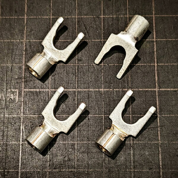 【ノンパッケージ品】でんき堂スクェアオリジナル・Yラグ（4個1組）　国産無酸素銅/高純度銀メッキ仕様..