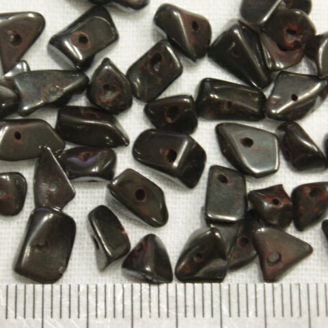 [HA002]天然石ビーズ　ヘマタイト　さざれ(チップ)　約5cm分