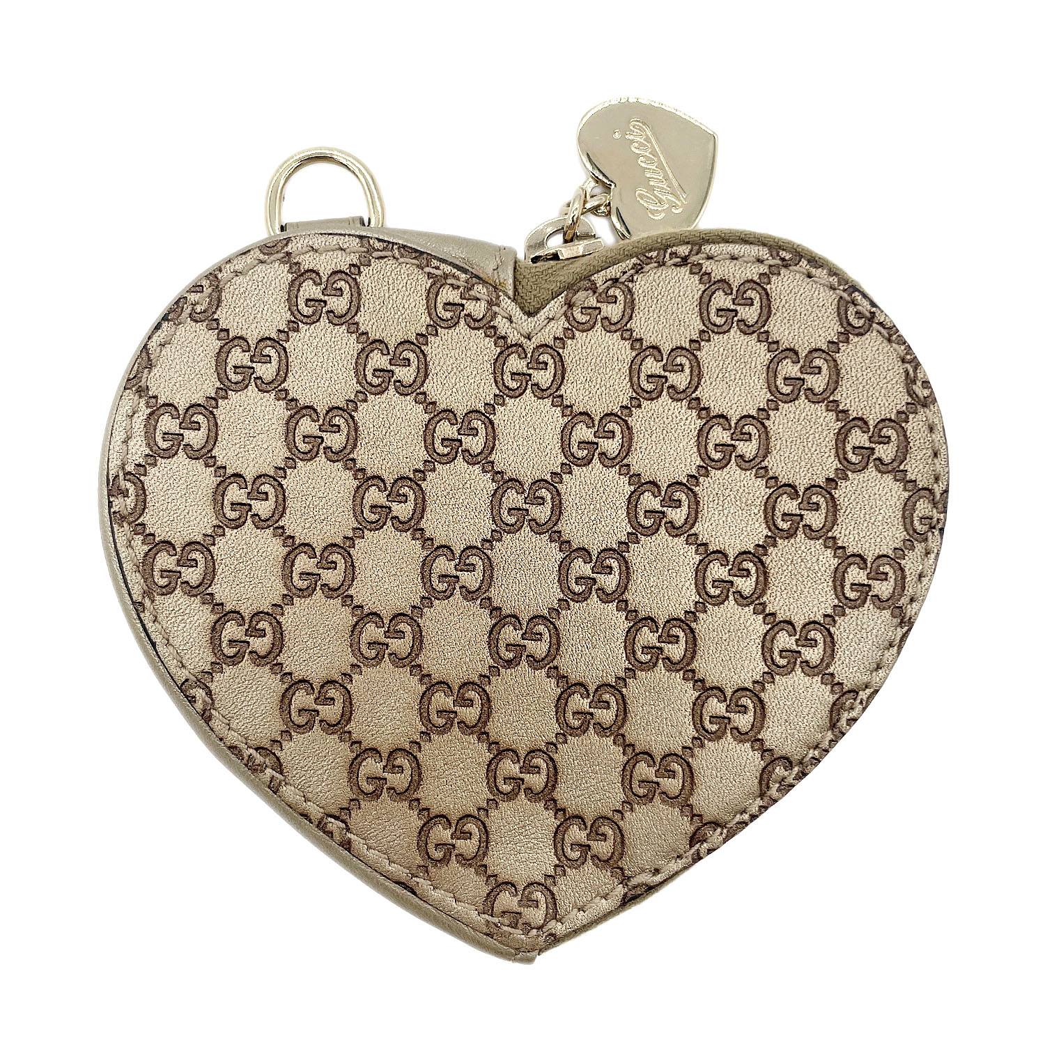 ブルームバーグ グッチ GUCCI レザーコインケース ハート型 GG柄 赤 