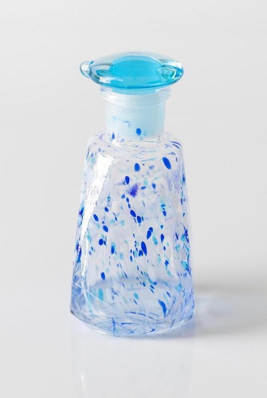 オーロラビジョンの岩澤硝子 江戸前すり口醤油注ぎ（大） color 青｜アングル2