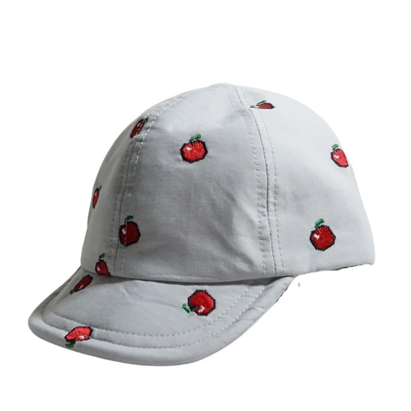 [K-story...] フルーツ柄キャップ(りんご)/総柄/キッズ/ベビー/紫外線対策/熱中症対策/おでかけ/お散歩/旅行